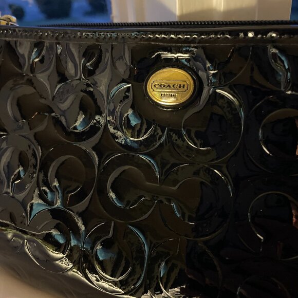 Coach Peyton Op Art Embossed Patent Leather Wristlet - Picture 3 of 10